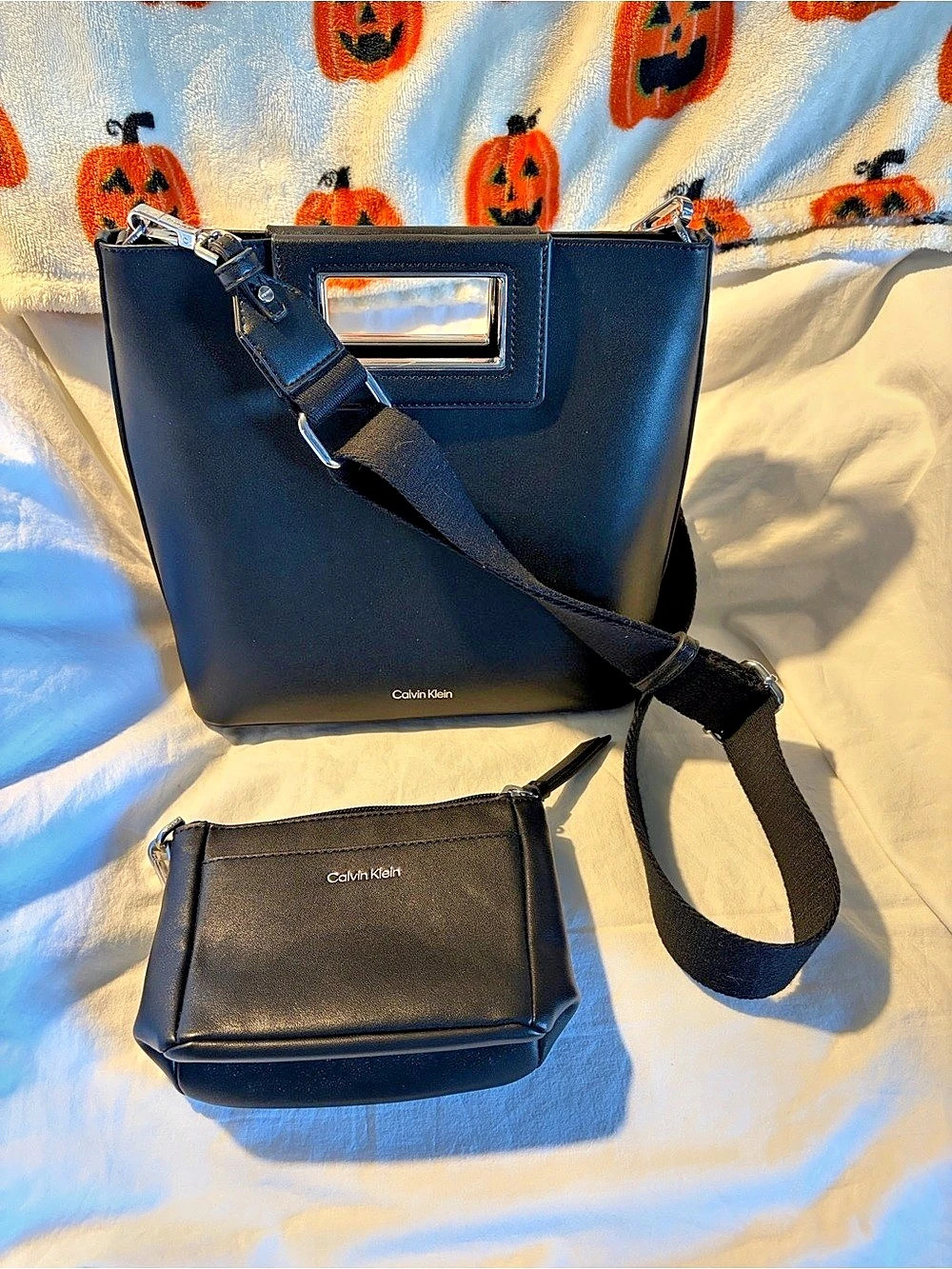 Calvin Klein Black Crossbody Eira North/South Crossbody With Removable Pouch